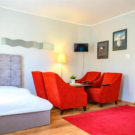 Neptun Hotel *